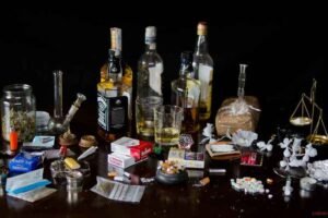 O Abismo da Dependência: Suicídio e o Papel de Entorpecentes e Álcool